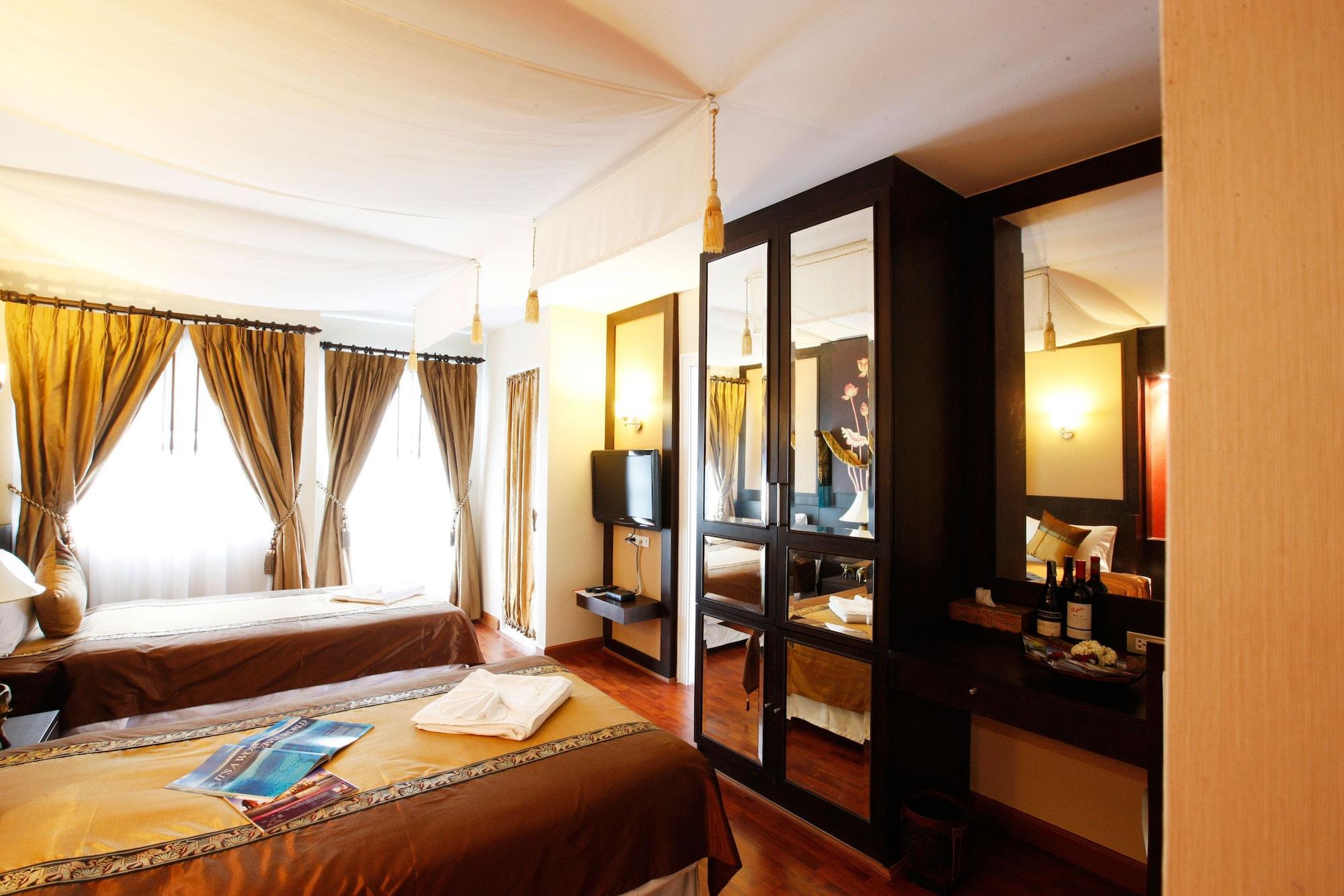Mirth Sathorn Hotel Bangkok Eksteriør billede