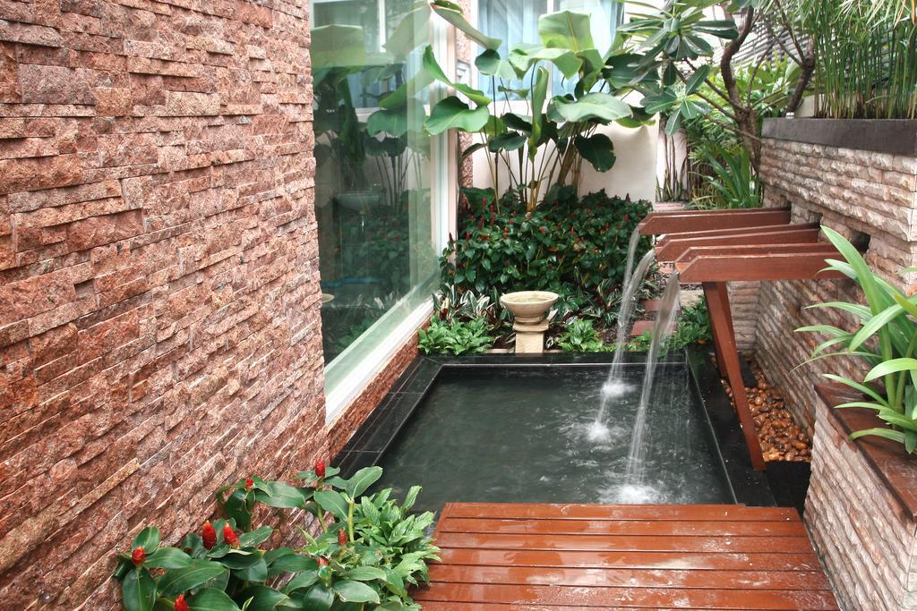 Mirth Sathorn Hotel Bangkok Eksteriør billede