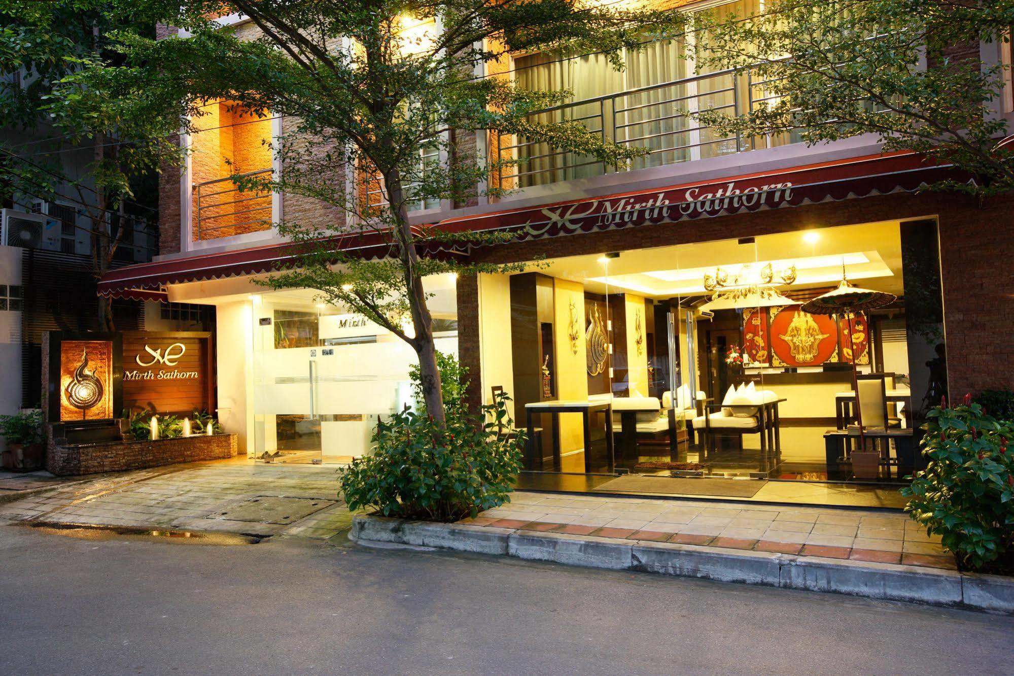 Mirth Sathorn Hotel Bangkok Eksteriør billede