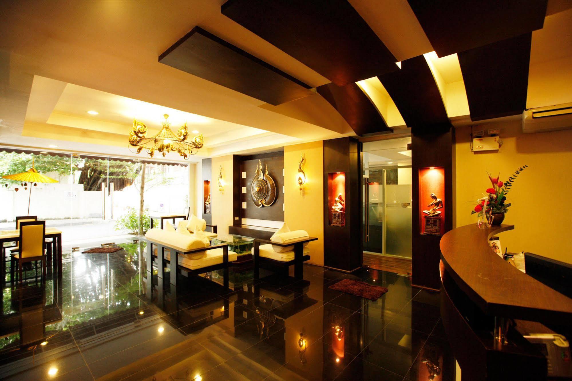 Mirth Sathorn Hotel Bangkok Eksteriør billede