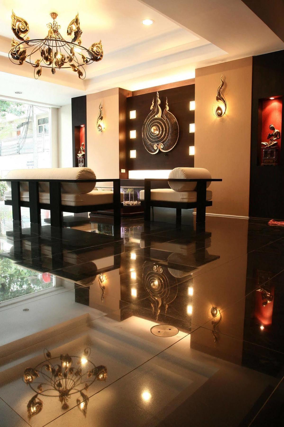Mirth Sathorn Hotel Bangkok Eksteriør billede