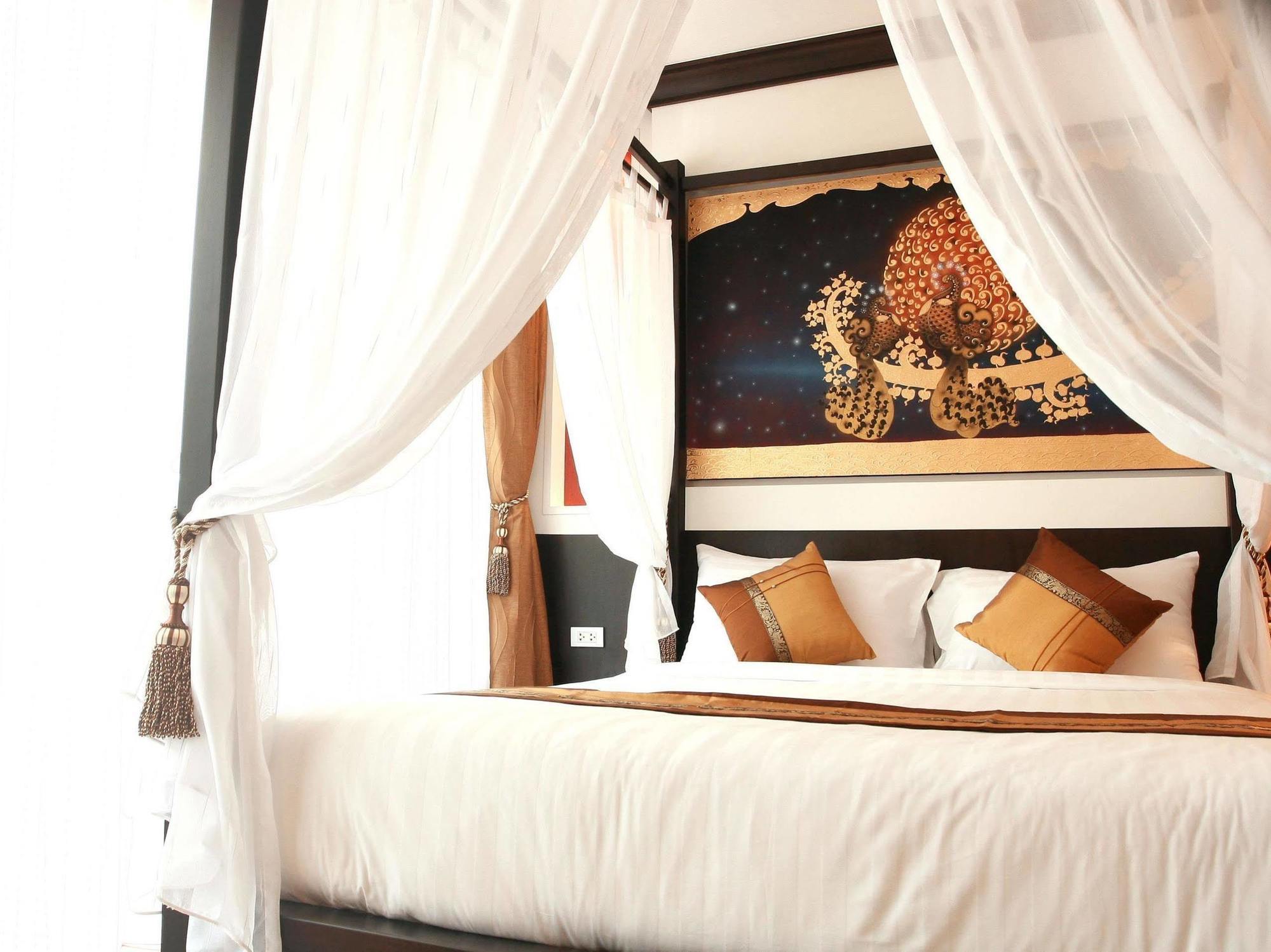 Mirth Sathorn Hotel Bangkok Eksteriør billede